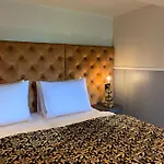 Maison Viktoria Hotel 4*