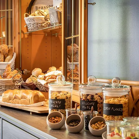 Maison Viktoria 酒店 4*