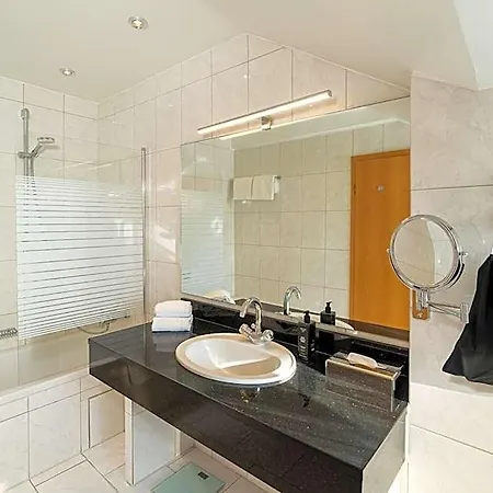 Готель Maison Viktoria 4*