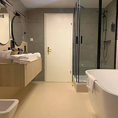 Hotel Maison Viktoria 4*