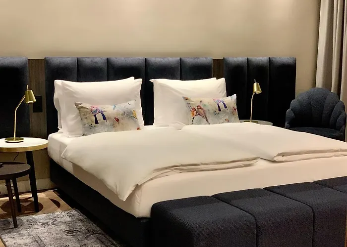 Maison Viktoria Hotel 4*