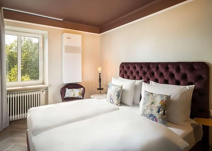 Maison Viktoria Hotel 4*