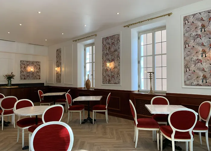 Maison Viktoria Hotel 4*